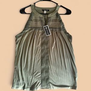 Ladies sleeveless top